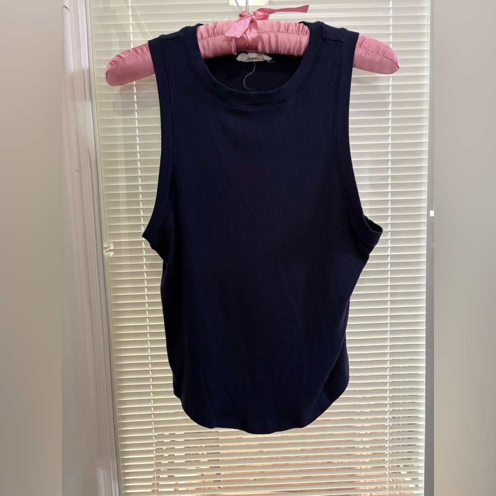 Ladies ribbed navy tank Sz med by olive+oak